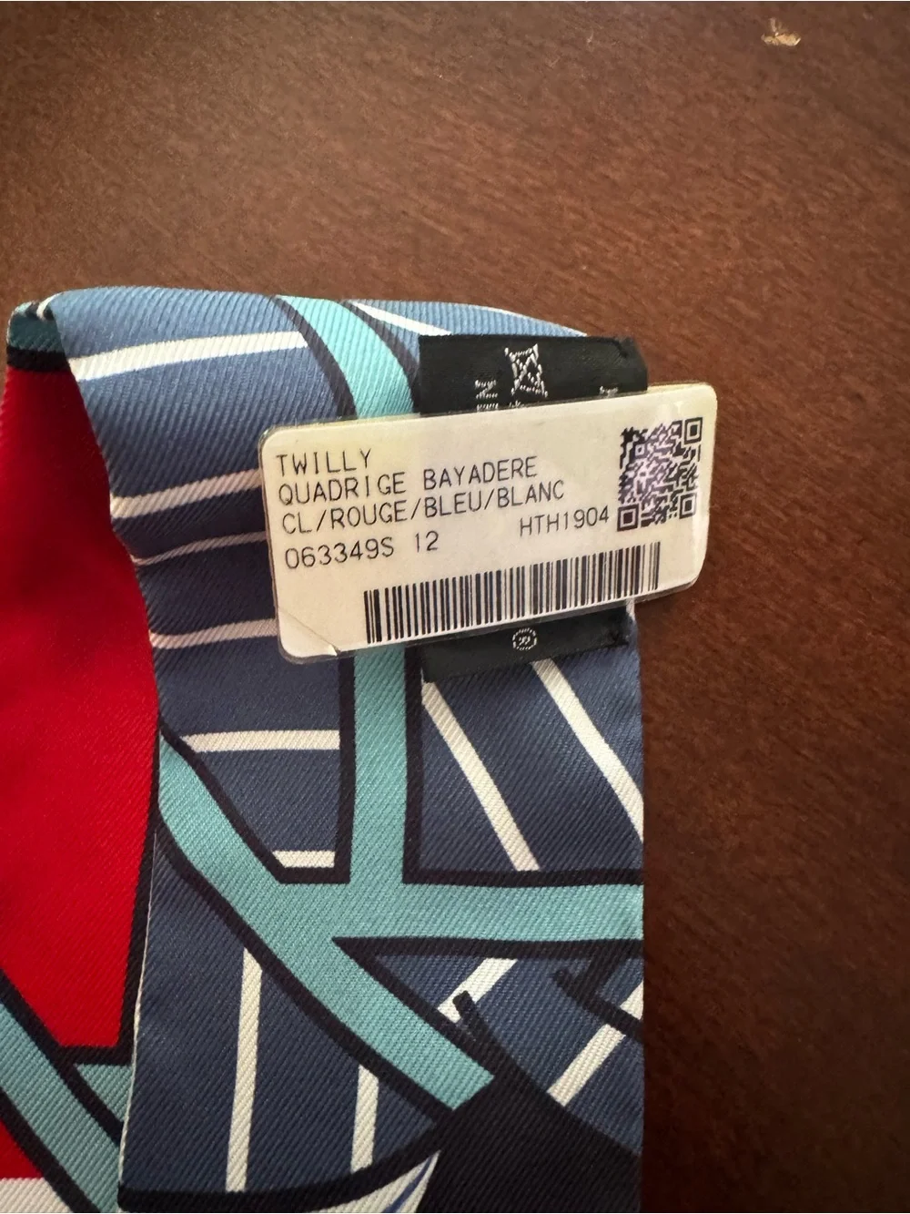 Hermes Red, Navy and White Silk Twilly Tie - Picture 3 of 4